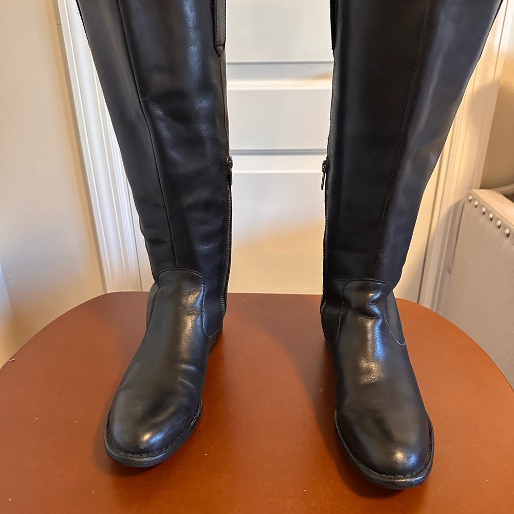 Born Black Leather Knee High Riding Boots size 8M